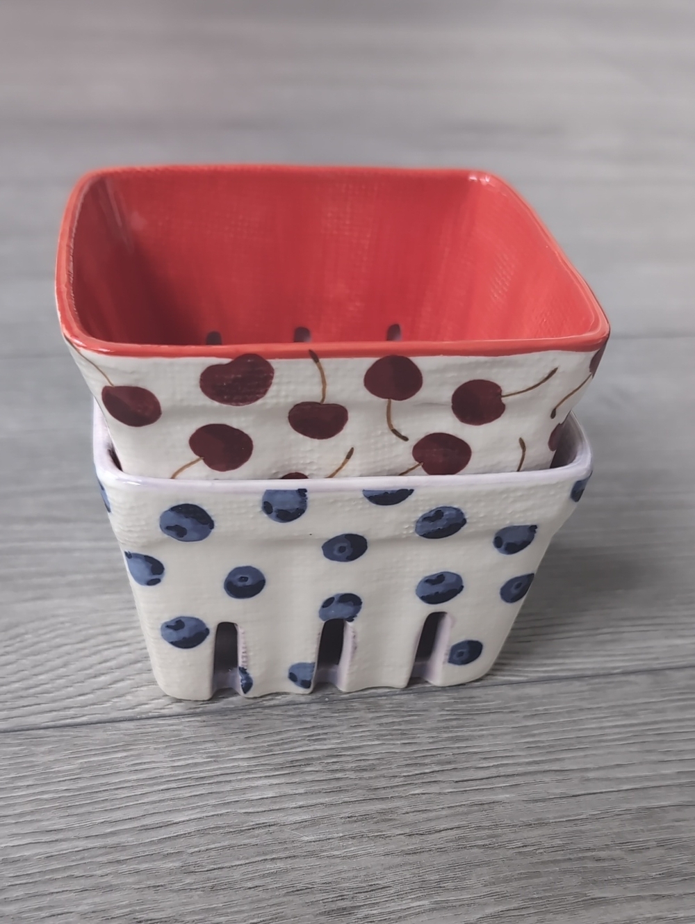 NWT Anthropologie Ceramic Fruit Baskets - Picture 10 of 12